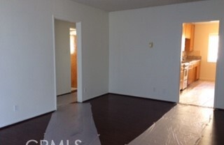 2 beds, 1 bath, 800 sqft, $2,400, Unit 3