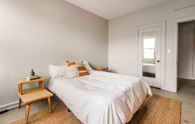 2 beds, 1 bath, 1,000 sqft, $1,646, Unit 202
