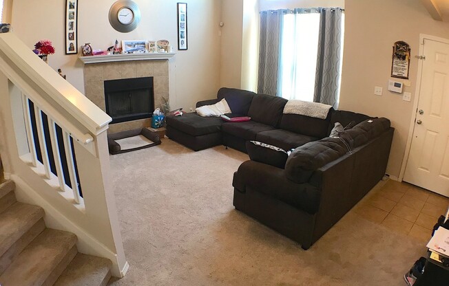 Beautiful Refrig A/C Tri Level Home!