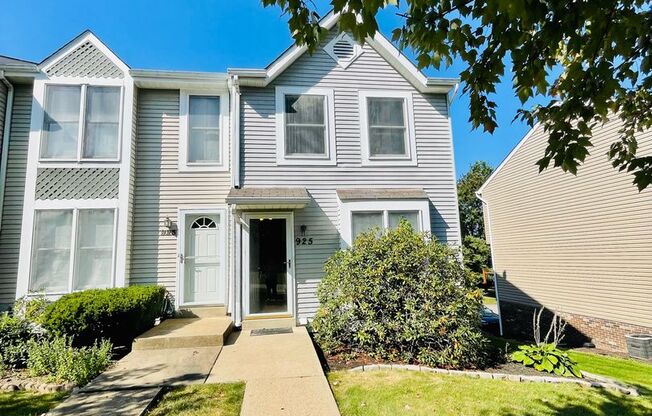 2 Bed 1.5 Bath- Oakdale PA! Hawthorne Village!