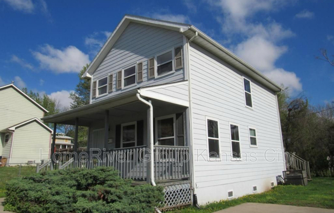 1614 E 37 ST