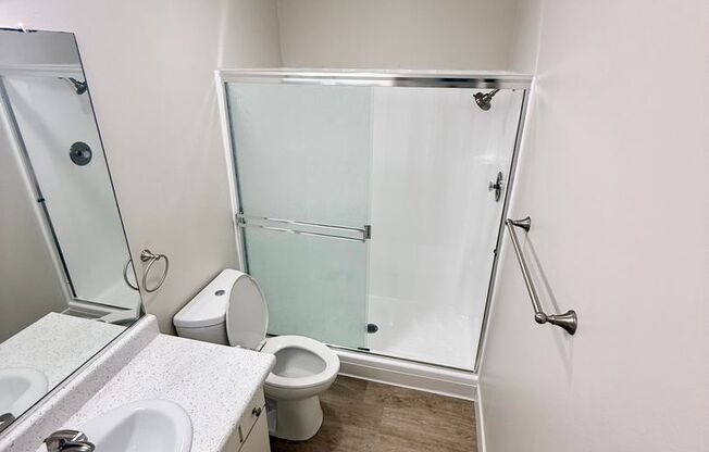 2 beds, 2 baths, 1,000 sqft, $2,695, Unit 6W
