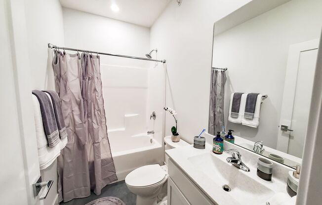 Studio, 1 bath, 567 sqft, $900, Unit A201