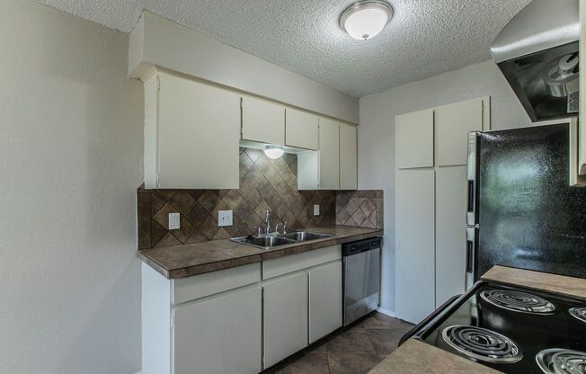 1 bed, 1 bath, 595 sqft, $895, Unit 10B