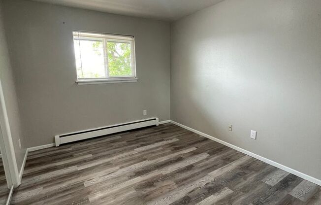 1936 W UINTAH ST