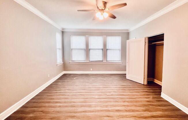 1 bed, 1 bath, 835 sqft, $995, Unit 14