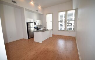 Studio, 1 bath, 569 sqft, $975, Unit 04