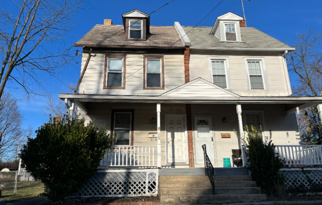 605 POQUSSING AVE