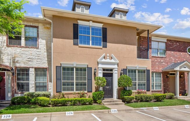 3 Bed, 3 Bath Condo in Gateway Villas for Fall 2025 Move In!