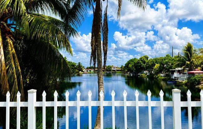 1 bed, 1 bath, 750 sqft, $1,700, Unit A28