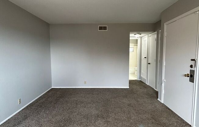 Eleganz Rentals (4619 N 56th Street)