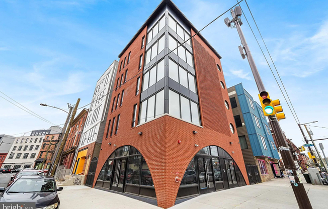 1800 W GIRARD AVE