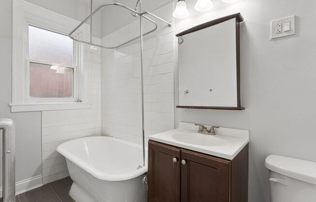 2 beds, 1 bath, 569 sqft, $2,300, Unit 6116-1W