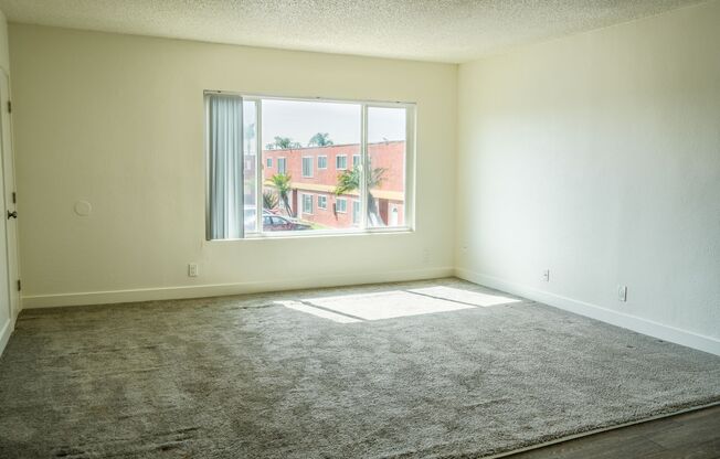 2 beds, 1 bath, 800 sqft, $2,195, Unit G02