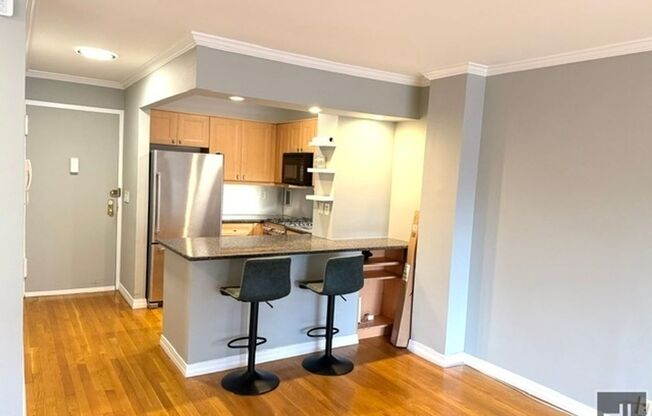 1 bed, 1 bath, 620 sqft, $4,495, Unit 9O