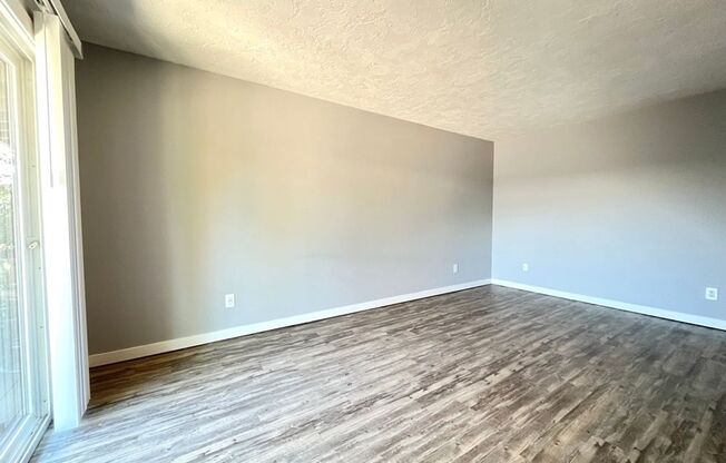 1 bed, 1 bath, 555 sqft, $1,275, Unit 20