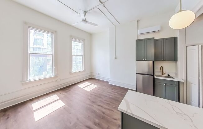Studio, 1 bath, 162 sqft, $1,925, Unit 204