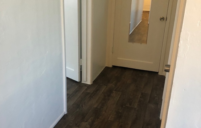 1 bed, 1 bath, 550 sqft, $975, Unit 423