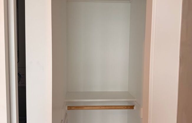 Studio, 1 bath, 422 sqft, $2,580, Unit 808