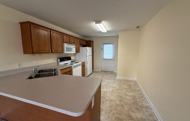 Great 2 Bedroom Condo off of Mellwood Ave