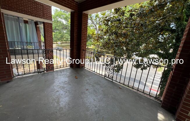 2 beds, 1 bath, 900 sqft, $1,275, Unit BensonFranklin - 04