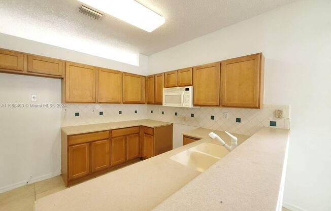 3 beds, 2 baths, $3,699