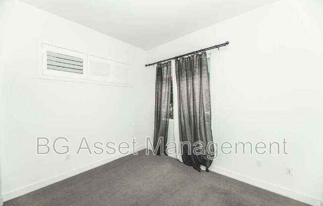 180 UPTOWN CIR