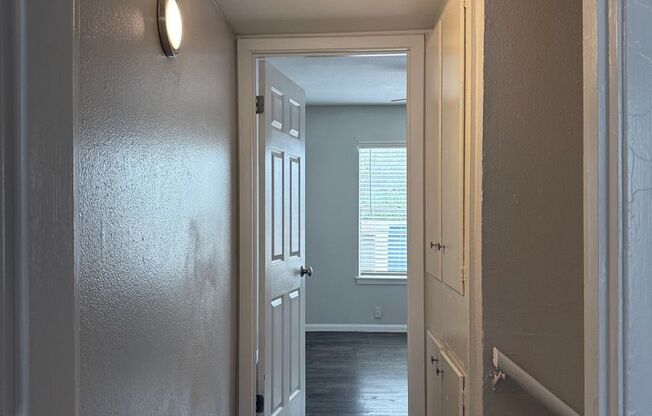 3 beds, 2 baths, 1,256 sqft, $1,550, Unit 12-1201 W/D