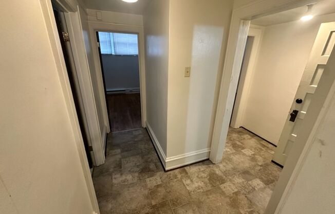 2 beds, 1 bath, 914 sqft, $1,235, Unit C01