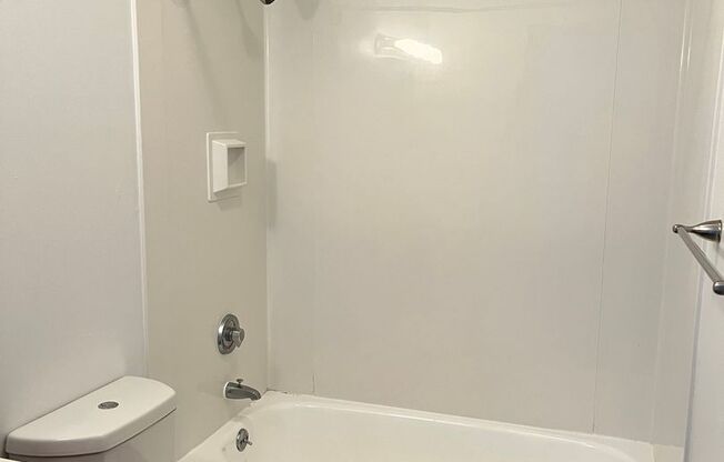 1 bed, 1 bath, 715 sqft, $1,795, Unit 35-310