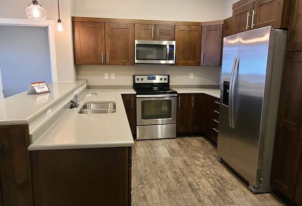 2 beds, 2 baths, $1,525, Unit 217