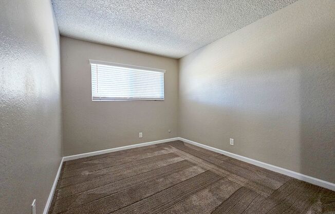 3 beds, 1.5 baths, $2,995, Unit 03