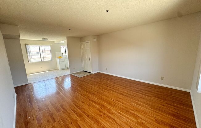 2 beds, 1 bath, $2,295