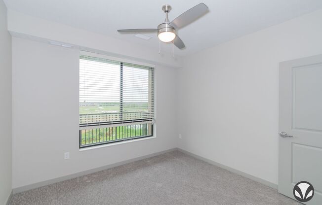 1 bed, 1 bath, 755 sqft, $1,295, Unit YH-2026