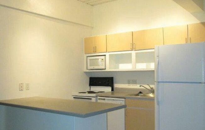 2 beds, 1 bath, 725 sqft, $2,449, Unit 45R-103