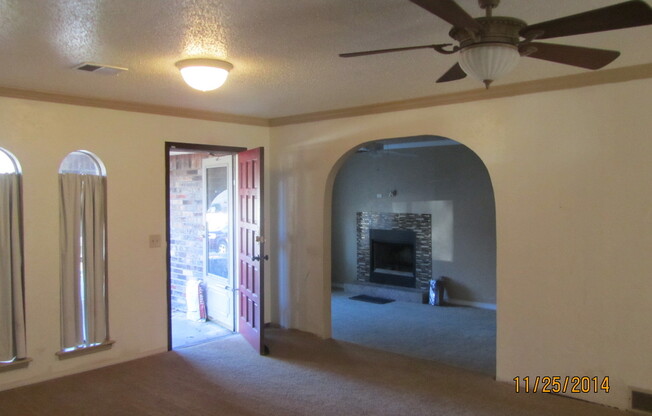 3 beds, 1.5 baths, $1,300