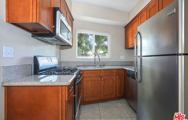 5401 W Olympic Blvd