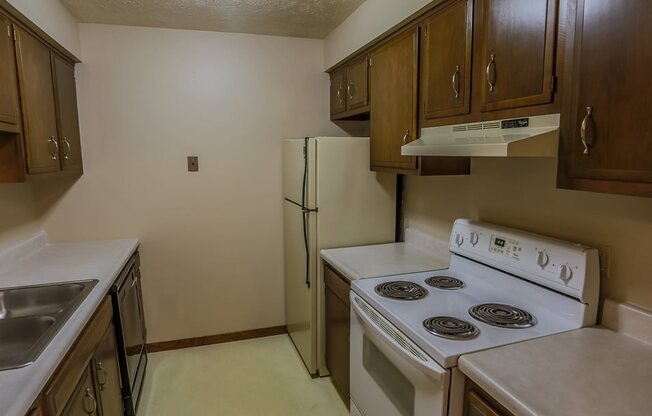 Maple Ridge Apartments | 1 Bedroom | Kitchen