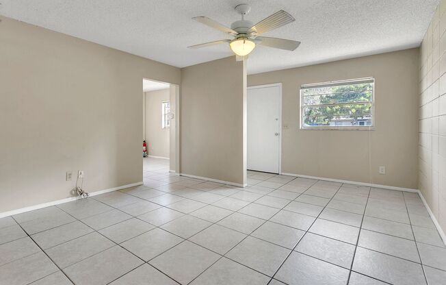 230 S 4 ST