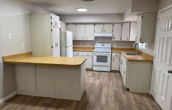 3 beds, 2 baths, $1,850