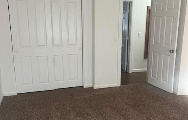 3 beds, 2 baths, $3,100