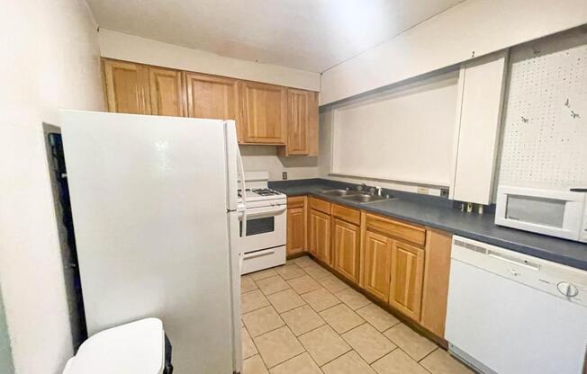 4 beds, 2 baths, $3,580