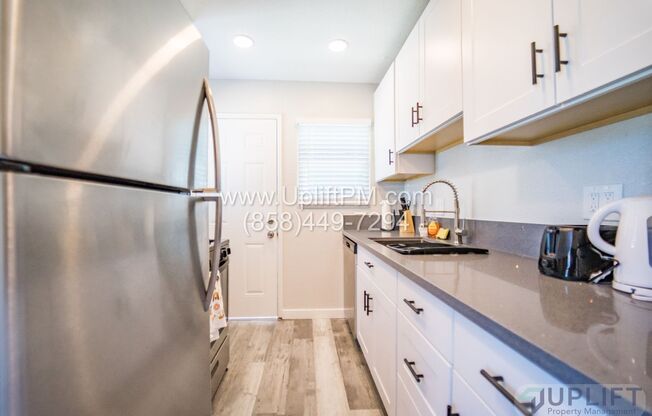 Swift Ave (4233-4239)