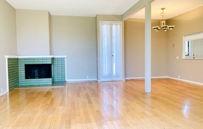 LIVE IN LA JOLLA! LOVELY TOWNHOME WITH BEAUTIFUL OCEAN VIEWS! $5,495/mo