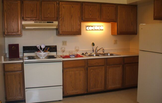 2 beds, 1 bath, 800 sqft, $1,159, Unit 799 - 4