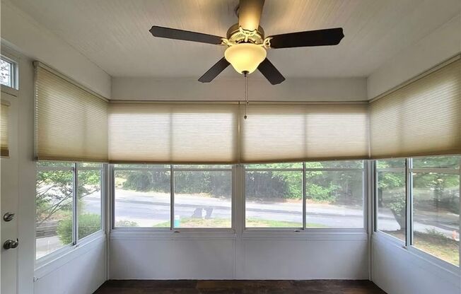 Spacious 3BR/2BA Home Near Marietta Square!!