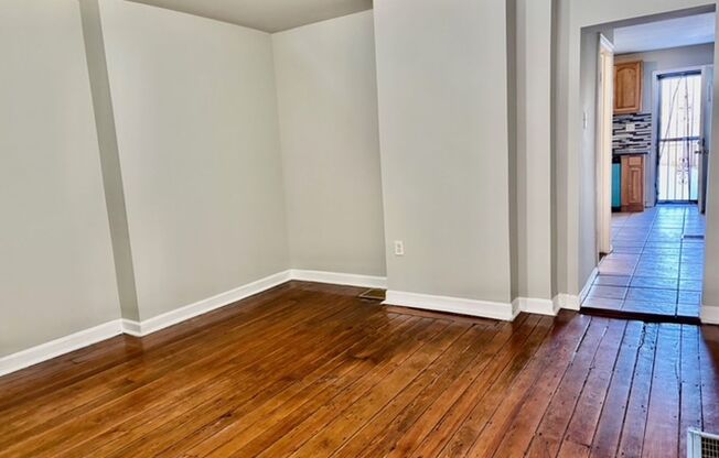 2445 East Huntingdon Street