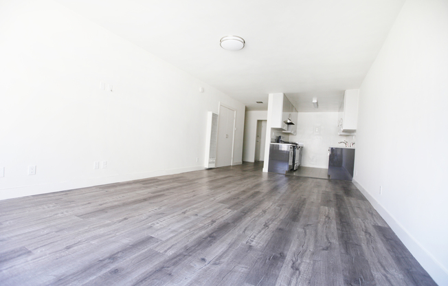 Studio, 1 bath, 550 sqft, $1,499, Unit 310