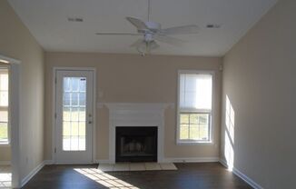 3 beds, 2 baths, $1,400