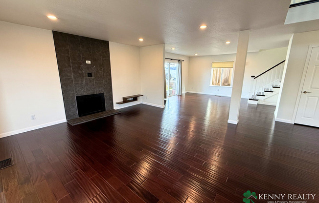 Beautifully Remodeled 4 Bed Home with Loft + Prime Location